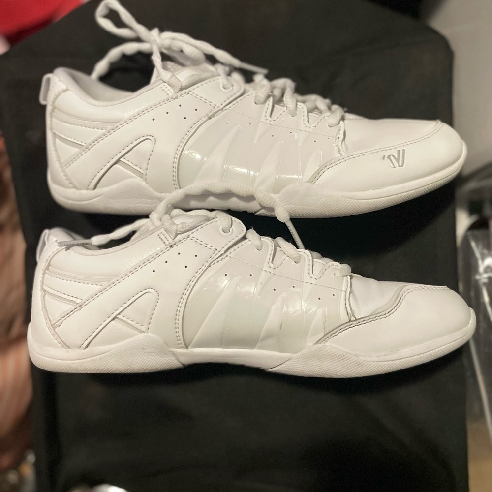 Varsity cheer shoe, great condition, only worn for 2 games.